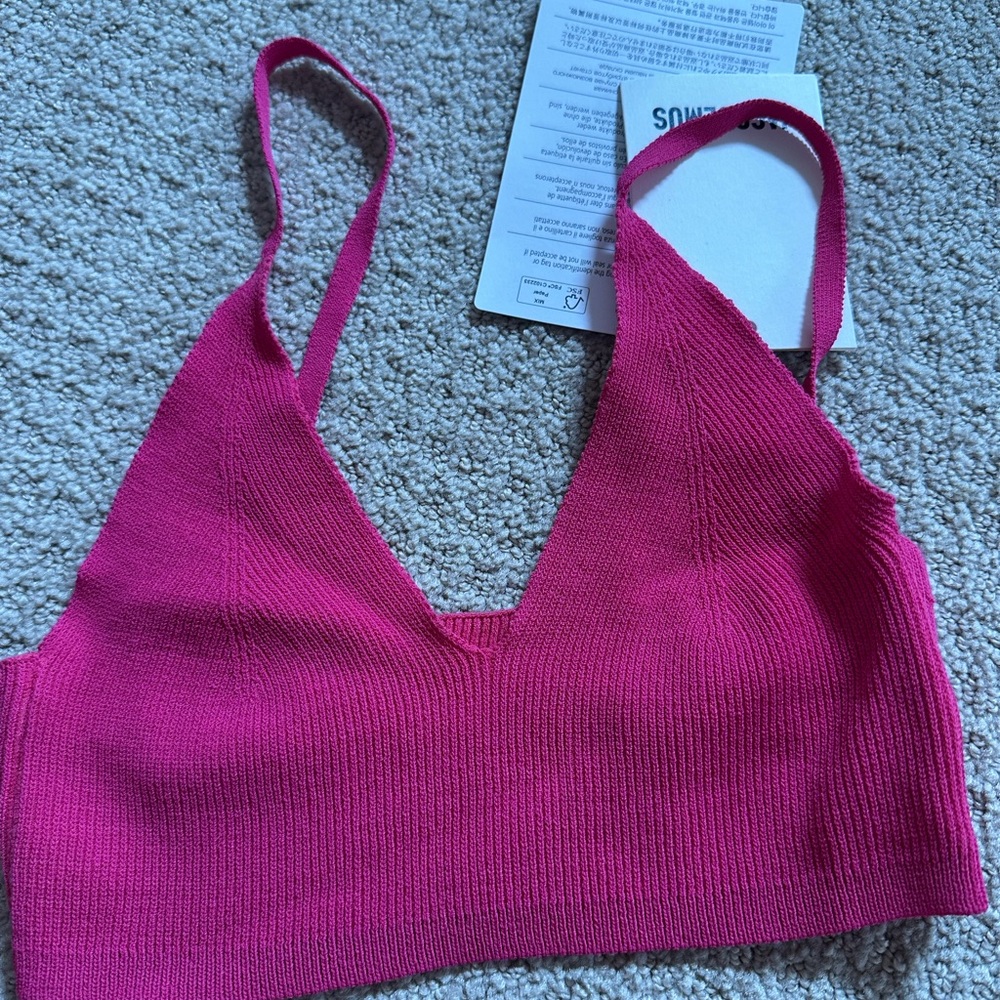 Jacquemus Seamless Ribbed Hot Pink V-Neck Bralette